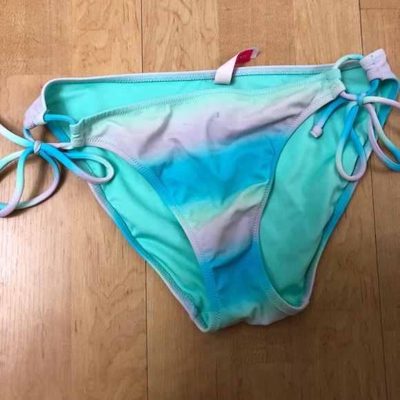 Ombré Bikini - Picture 3 of 6